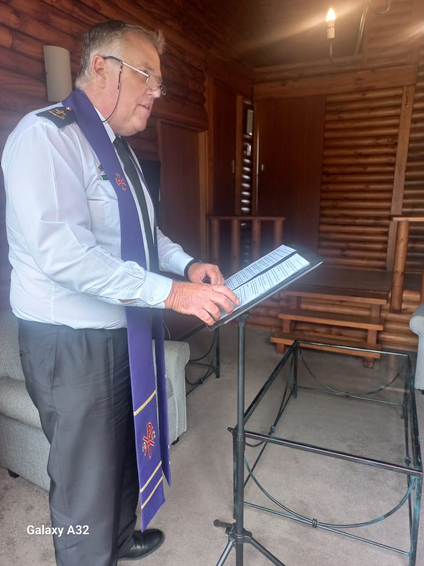 Wedding ceremony by Dr. Gerrit Rademeyer in Hazyview
