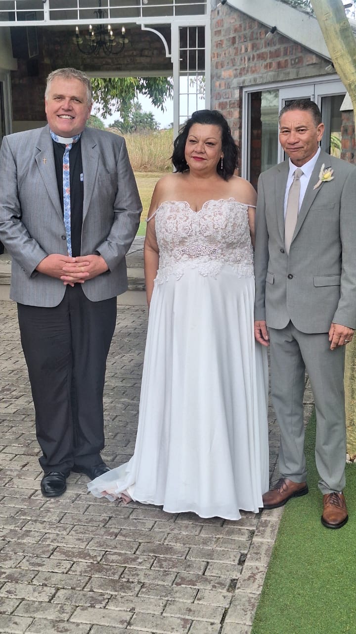 Wedding ceremony by Dr. Gerrit Rademeyer in Hazyview