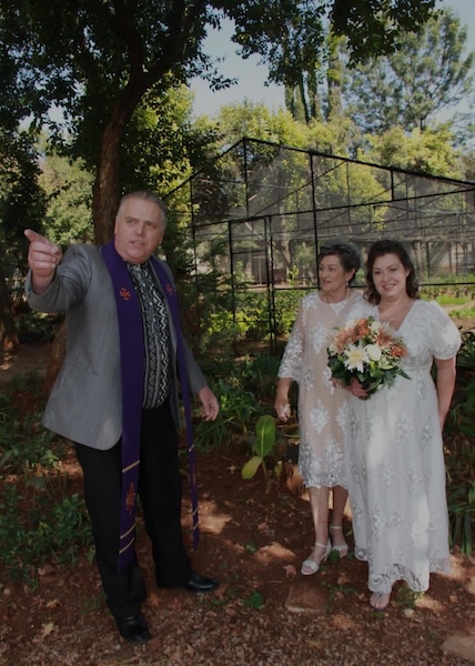 Wedding ceremony by Dr. Gerrit Rademeyer in Hazyview