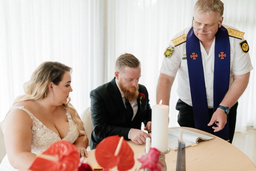 Wedding ceremony by Dr. Gerrit Rademeyer in Hazyview