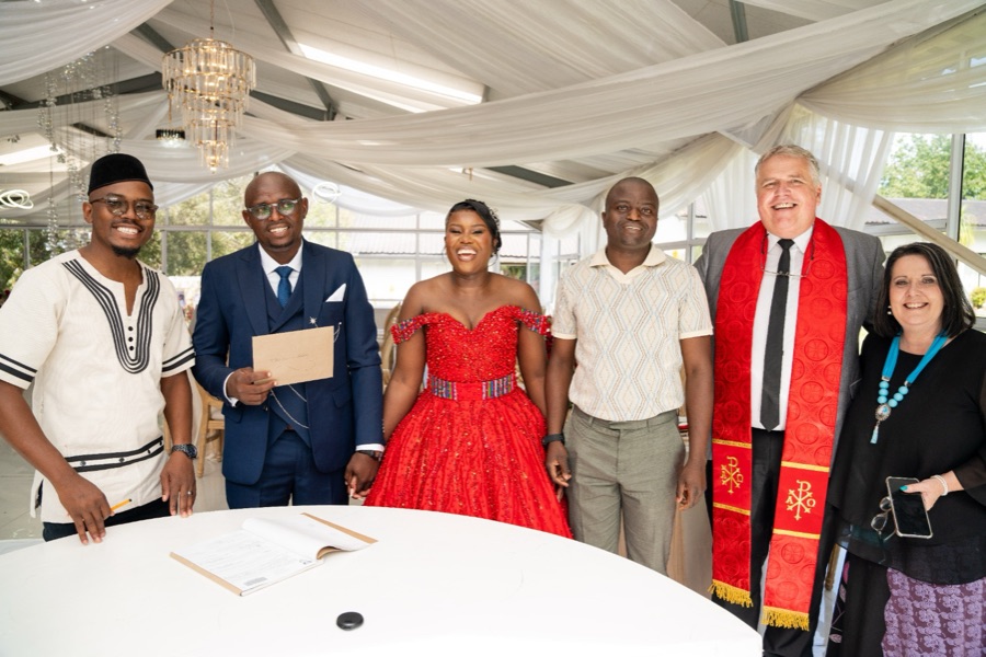 Wedding ceremony by Dr. Gerrit Rademeyer in Hazyview
