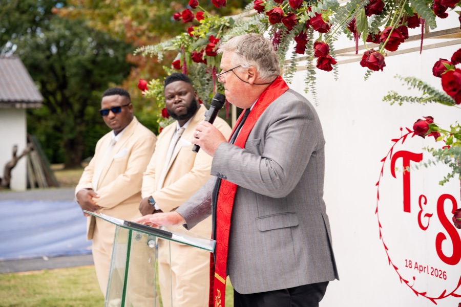 Wedding ceremony by Dr. Gerrit Rademeyer in Hazyview